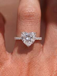 1pc 2-5 Carat Heart-Shaped Cubic Zirconia Ring, Elegant And Charming Material, Women's Ring, Suitable For Balls, Parties And Other Occasions, Exquisite Jewelry - Silver - View 3