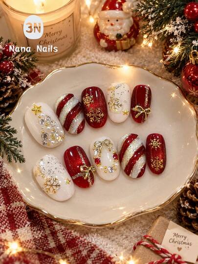 10PCS Pure Handmade Christmas Press On Nails, Short Oval Nails Supplies, Red & Milky Cat Eye Base With Xmas Trees, Bows, Snowflakes, 3D Candy Balls & Glitter, Glossy Slimming False Nail Art, Sweet Y2K Nail Art For Women Girls Fall Winter Daily Wear