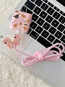 Christmas Gingerbread Man Pink Charger Head Protective Cover + 1.4M Data Cable Protective Rope, Compatible With Apple 20W Charger, Minimalist Apple Charger Protective Case, Suitable For 20W Phone 15/16 Pro Max Charging Cable Protector, Anti-Scratch, Anti-Bite, Compatible With 13/14 Plus/17/16PROMAX/18/18PROMAX Halloween Gift - Pink - View 3