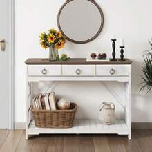 Mesa de consola de 43 pulgadas con 3 cajones, mesa de entrada de granja con estante inferior y patas de madera maciza, diseño estrecho rústico de estilo clásico, base blanca y superficie de madera natural, para entrada, pasillo, sala de estar y mesa de sofá - Blanco - Ver 9
