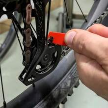 4pcs Bicycle Chain Cleaning Tools, Chain Gap Dirt Scraper, Bicycle Maintenance & Repair Tools, Cassette Cleaning Blade, Removes Oil & Dirt From Pulley Gaps, Essential Maintenance Tool For Cycling Enthusiasts - Multicolor - View 5