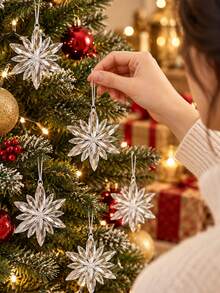 10 buah Ornamen Kepingan Salju Akrilik Bening Dekorasi Kepingan Salju Pohon Natal Ornamen Kepingan Salju Gantung Dekorasi Natal Tampilan Kristal untuk Dekorasi Pohon Natal Dekorasi Pesta Negeri Ajaib Musim Dingin Dekorasi Karangan Bunga Natal Pajangan Jendela Natal - Clear - View 1