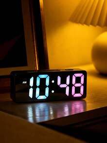 USB/Battery Dual Power Alarm Clock, 15 Adjustable Light Options, High Volume, Adjustable Brightness, Suitable For Student Dorms, Essential Wake-Up Tool (Batteries Not Included) - View 1