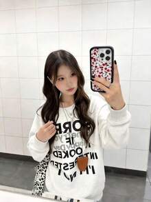 Sweatshirt Wanita Minimalis Gaya High Street dengan Cetakan Huruf Besar dan Frasa Pendek, Kerah Bulat, Cocok untuk Musim Gugur/Dingin, Serbaguna - putih abu-abu - View 6