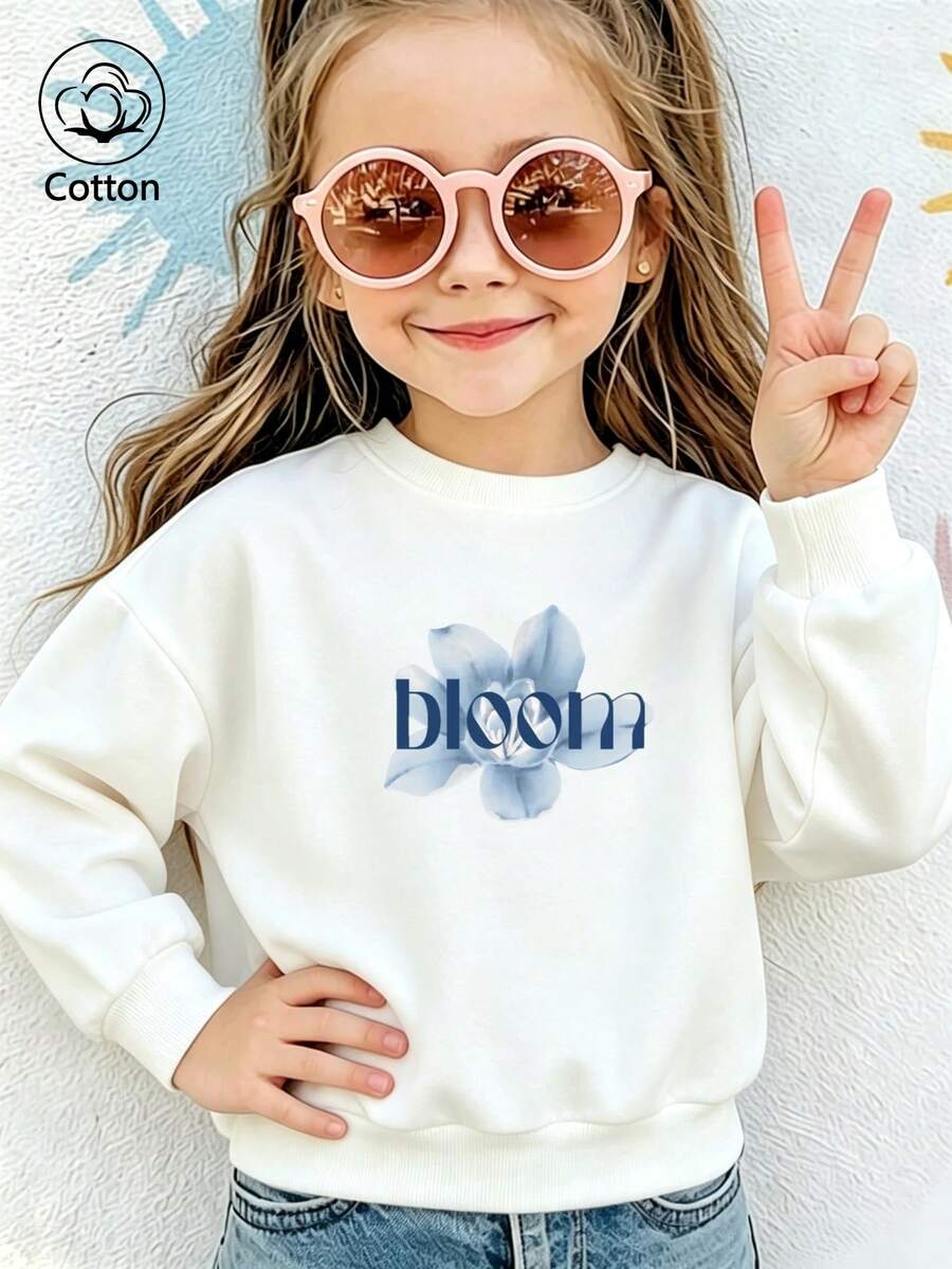 كنزة رياضية بياقة دائرية للأطفال مع طباعة زهور زرقاء ونص 'Bloom' - أبيض - مشاهدة 1