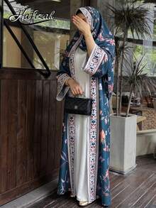 Hafizah 花卉印花睡袍與頭巾2件組 度假秋季款 - 藍色 - 查看 1