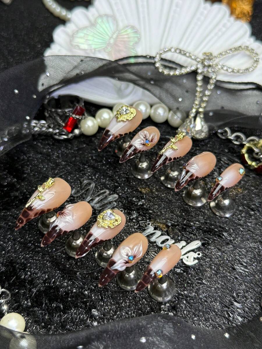 10pcs/Set Handmade Dragon ClawCat Paw Animal Claw Press On Nails, Camel&Brown French 3 D Flower Inlaid Rhinestone Fall&Winter Fake Nails,Reusable,Suitable For Party,Dance,Daily Wear,With Jelly Glue And Nail File,Vintage Y2K Manicure For Women Girls