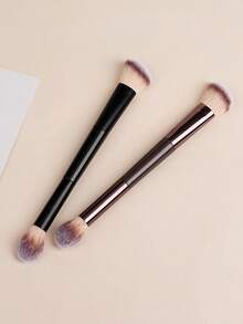 Double-Ended Makeup Brush For Liquid, Powder & Cream Blending– Foundation & Blush & Contour - Black - View 3