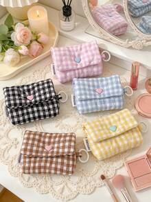 1 túi đựng tai nghe mini cầm tay chần bông dễ thương kèm nút hình trái tim, móc khóa, túi vải nhỏ đựng tai nghe cho nữ và bé gái, phụ kiện phong cách ngọt ngào thẩm mỹ - Nhiều màu - Xem 3