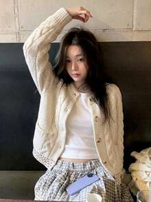Cardigan Rajut Kabel dengan Kancing Depan, Leher Bulat, Lengan Panjang, Cardigan Sweater Beige Lembut untuk Wanita, Atasan Berlapis Elegan dan Nyaman untuk Musim Gugur Sehari-hari - Aprikot - View 4