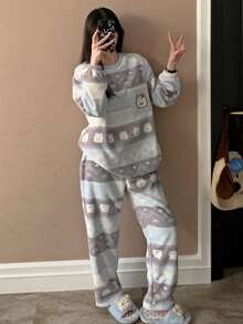 2pcs/Set Women's Autumn/Winter Cartoon Bear Print Flannel Loungewear, Loose Long Sleeve Pajama Set, Can Be Worn Outdoors - Purple - View 3