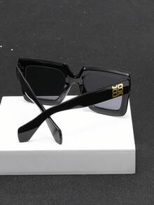 1 Pair Men's INS Style Square Sunglasses, Perfect Blend Of Modern Style And Vintage Charm, Suitable For Vacation Outfits, Parties, Daily Wear, Fits All Face Shapes - Multicolor - View 3