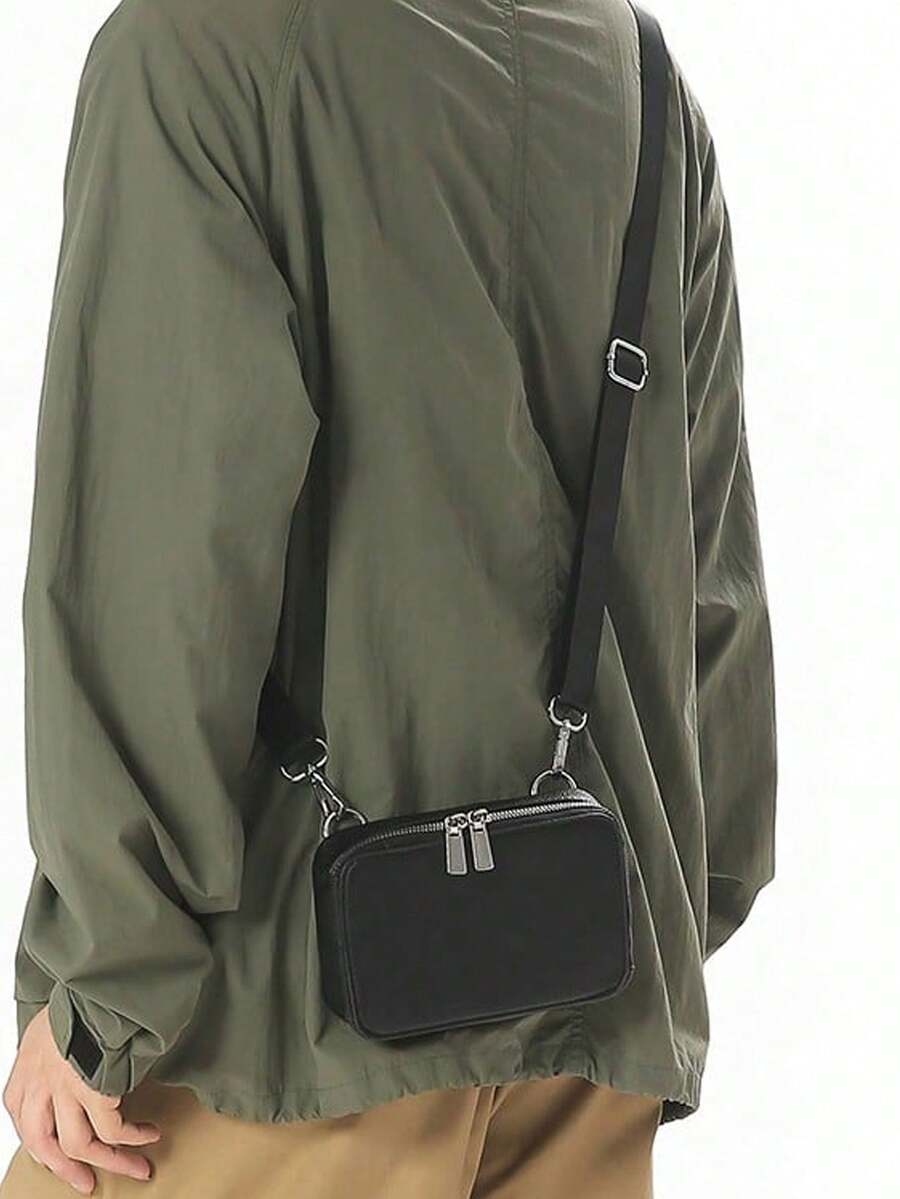 Tas Kamera Persegi Kecil PU Bertekstur Leci Hitam, Tas Selempang Minimalis Kasual Bisnis, Penutup Ritsleting Ganda, Penyimpanan Interior Multi-Kompartemen, Dipadukan dengan Tali Anyaman Lebar Hitam, Bentuk Terstruktur, Tahan Lama dan Mudah Dibersihkan, Dapat Menyimpan Ponsel, Dompet, Power Bank, Gaya Unisex, Serbaguna untuk Perjalanan Sehari-hari, Kerja, Belanja, Tas Persegi Kecil Ringan dan Praktis untuk Disandangkan di Bahu Satu Orang - Hitam - View 1
