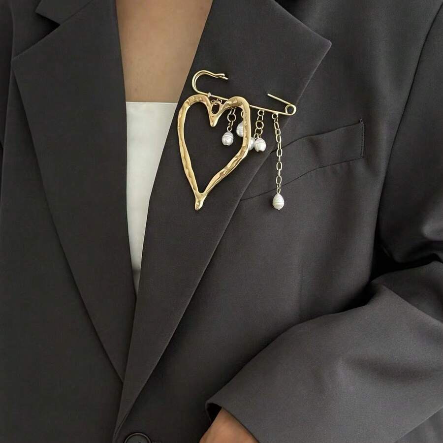 [2 Colors Available]Vintage Distressed Heart Faux Pearl Tassel Brooch Pin, Niche Design Suit Brooch, High-End Luxury Fashion Accessory - Gold - View 1
