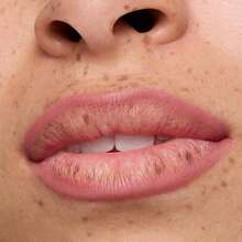 Essence قلم شفاه - لون بشرة - مشاهدة 5