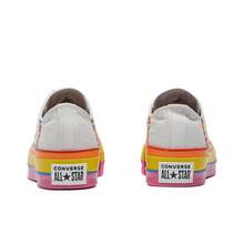 Sepatu Kanvas Converse Chuck Taylor All Star yang Nyaman dan Bergaya, Model Low-Top untuk Wanita - Putih - View 9