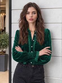 Plus Size Women's Elegant Velvet Blouse, French Vintage Lace Trim Bell Sleeve, Solid Color Front Button Lace Patchwork Long Sleeve Top, Suitable For Office - Green - View 7