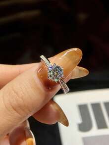 1 buah Cincin Moissanite, Gaya Minimalis, Cincin Berlian Tunggal 1CT 6-Prong, Cocok untuk Pertunangan Wanita dan Pemakaian Sehari-hari - Perak - View 5