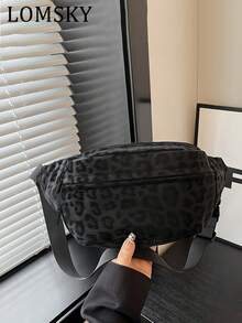 Retro Handbag With Adjustable Wide Shoulder Strap And Multiple Zipped Pockets. Women's Crossbody Chest Bag. - Multicolor - View 8