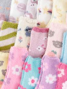 1/3/6/10 Pairs Random Women's Autumn/Winter Coral Fleece Sweet Floral & Cartoon Combination Comfortable Warm Sleep Mid-Calf Socks - Multicolor - View 2