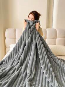 Small Blanket, Thick Soft Warm Fleece Blanket. Perfect For Napping, Air-Conditioned Rooms, Office And Camping. Suitable For All Seasons; Ideal Gift For Home And College Dorm. - Multicolor - View 4