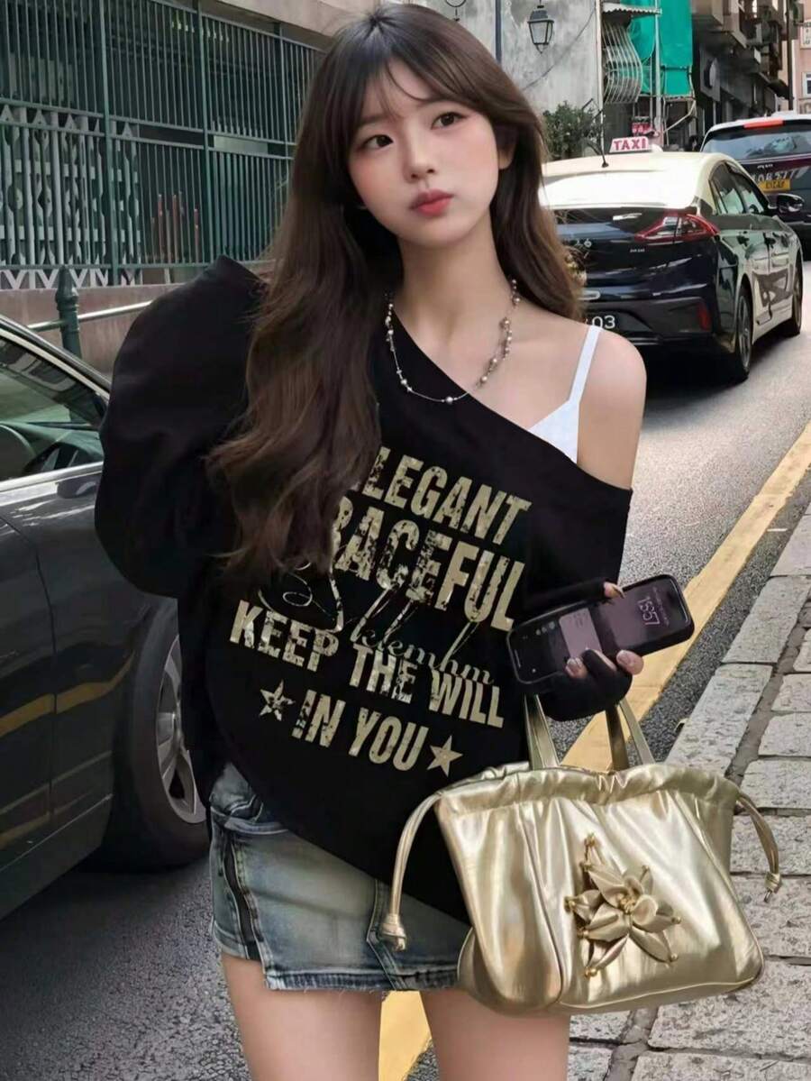 Niche Aesthetic Asymmetrical Shoulder Star & Letter Print Long Sleeve T-Shirt, Side Ruched Waist-Defining Cropped Top For Women, Autumn - Black - View 1