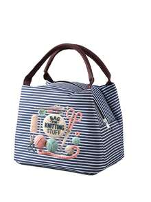 Tas Tangan dengan Motif Benang, Gunting, dan Jarum Rajut, Tempat Penyimpanan Alat Jahit, Kosmetik, dan Barang-Barang Pribadi Kecil. Berbagai Kombinasi Warna Garis-Garis Segar, Cocok untuk Pecinta Kerajinan Tangan dan Pengguna Komuter, Gaya Kerajinan Tangan Artistik yang Menenangkan, Ideal sebagai Hadiah Kreatif Praktis untuk Anak Perempuan yang Suka Merajut dan Menjahit - MultiWarna - View 14