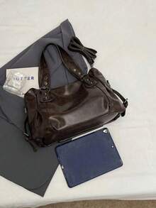 Tas jinjing dengan hiasan paku keling dan jahitan kontras, kapasitas besar, penutup resleting, gaya vintage Amerika yang usang, cocok untuk bepergian, jalan-jalan sehari-hari, dan wanita muda. - Kopi - View 6