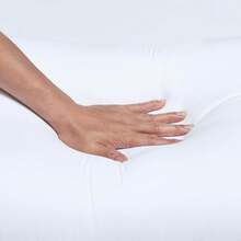 Basics - Almohadas alternativas de plumón para dormir boca abajo y arriba, densidad suave, estándar, paquete de 2, blanco, 66 cm de largo x 51 cm de ancho - King (Paquete de 2) - Ver 11
