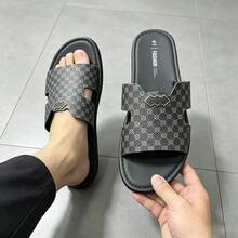 Men's Vintage Floral Print With Gold Metal Bat Decor Hollow Single Strap Slide Sandals, Open Toe Flat Slippers, Piped Stitching Non-Slip Sole, Suitable For Spring/Summer Business Office Commute Casual Daily Outdoor Wear - Black - View 4