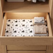1 Roll Of Christmas Tree Patterned Cabinet Liner, Used For Cabinets, Drawers, Refrigerators, Waterproof, Oil Proof, Moisture-Proof, Dustproof, Used As Kitchen Countertop Mat, Home Decoration Mat, Party And Christmas Storage Mat - View 5
