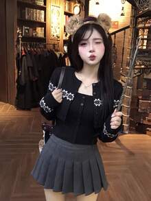 Korean Style Autumn/Winter New Fair Isle Snowflake Short Knit Cardigan + Slim Fit Camisole Tank Top Women 2 Pieces Set - Black - View 3