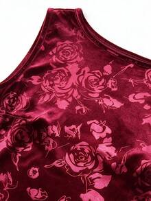 AELITH Women's Velvet Floral Jacquard Backless Pearl Chain Crop Top, Red Blouse, Date Night, Fashion Week, Party Tops, Fall Winter 2026 - Burgundy - View 10