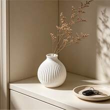 3D Printed Striped Round Vase, Unique Vertical Ribbed Design, Practical Minimalist Desktop Vase Decor, Holiday Gift Choice, Creative Flower Pot Decorative Vase, Designed For Home Decor Enthusiasts, Living Room Bedroom Office Desktop Home Ornament - Ribbed Vase - View 2