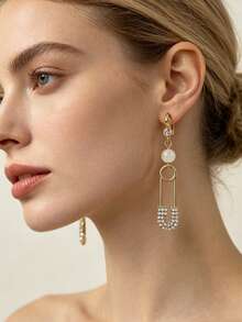 1 Pasang Anting Model Peniti untuk Wanita, Anting Liontin Berbentuk U dengan Batu Permata Warna Emas, Desain Unik - Emas - View 1