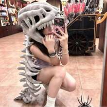 1 buah Topi Boneka Plush Kepala Kerangka Dinosaurus, Kostum Boneka Tulang yang Sama, Hadiah Ulang Tahun Lucu untuk Pacar - Grey - View 2