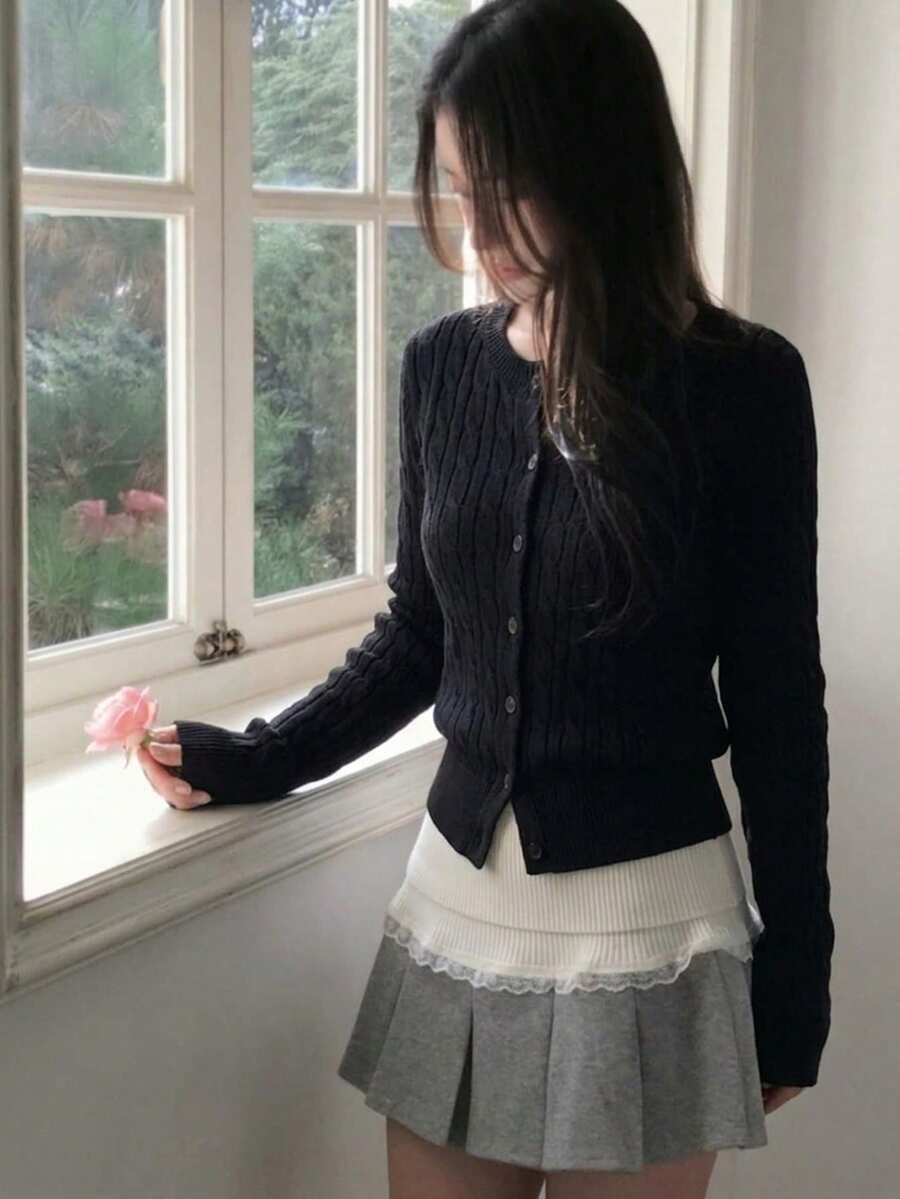 Áo cardigan ngắn nữ màu đen dệt vặn thừng, tay dài, trang trí cúc, vải co giãn cao, phong cách thời trang mùa đông thường ngày - màu đen - Xem 1