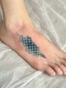 1 Sheet Teal Watercolor Fish Scale Temporary Tattoo, Mermaid Scale Splash Grid Fake Tattoo Stickers For Wrist Hand, Water Transfer Body Art Tattoo For Women Beach Party Decor - Multicolor - View 3