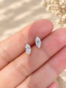 1 Pair 925 Sterling Silver Brilliant Cut Simulated Diamond Cubic Zirconia Stud Earrings For Sensitive Ears Simple Elegant Design Everyday Jewelry Gift - Horse Eye - View 2