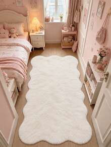 1pc New Hot-Selling White Wavy Edge Asymmetrical Shaped Faux Rabbit Fur Decorative Rug, Silicone Bottom, Soft Texture, Christmas Holiday Atmosphere Decor Mat, Washable Asymmetrical Shaped Rug For Living Room, Bedroom, Fireplace, Bedside, Decorative Rug, Bedroom Decor, Small Rug, Carpet, Home Decor, Living Room Rug, Living Room Small Rug, Bedroom Rug, Living Room Home Decor, Outdoor Rug, Washable Rug - White - View 2