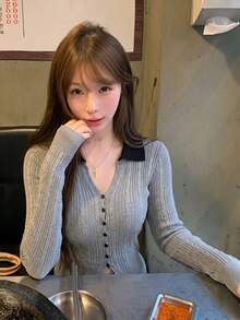 Women's Autumn/Winter Korean Style Sweet Cute Minimalist Sexy Grey V-Neck Hem Slit Knit Cardigan Slim Fit Short Length Long Sleeve Open Front Sweater - Grey - View 2