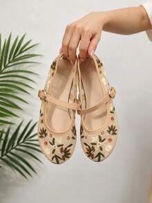 Women's Plus Size Mesh Floral Embroidered Flat Ballet Shoes, Vintage Style, Summer Black Cross Elastic Strap - Beige - View 5