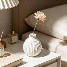3D Printed Striped Round Vase, Unique Vertical Ribbed Design, Practical Minimalist Desktop Vase Decor, Holiday Gift Choice, Creative Flower Pot Decorative Vase, Designed For Home Decor Enthusiasts, Living Room Bedroom Office Desktop Home Ornament - Ribbed Vase - View 5