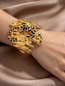 Letingsha Gold-Plated Black Enamel Leopard Print Cufflinks Bracelet And Open Ring Set, Luxury Animal-Shaped Jewelry, Suitable For Women, Perfect For Weddings, Banquets And Daily Party Accessories - Yellow Gold - View 3