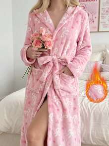Women's Pink Bow & Heart Print Hooded Coral Fleece Bathrobe, Autumn/Winter Thickened Tie Waist Short Robe, Soft Flannel Skin-Friendly, With Pockets For Convenience, Loose Long Sleeve Fit, Cute All-Over Print Pattern With Girly Vibe, Perfect For After Bath, Home Lounging, And Home Selfies - Pink - View 3