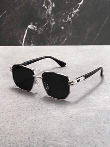 1 Pair Vintage Square Aviator Fashion Glasses, Unisex, Gold Frame With Gradient Tea Lenses, Suitable For Driving And Travel - Retro - View 3