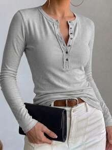 ChicMe Áo giữ nhiệt nữ cổ Henley gân, tay dài, ôm sát, cài nút trước, phong cách thường ngày, mềm co giãn - Màu Xám nhạt - Xem 1