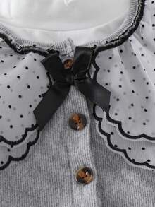 Setelan 3 Potong untuk Bayi Perempuan: Gaya Minimalis Elegan, Rompi Lengan Panjang Putih dengan Hiasan Ruffle, Leher Bulat, dan Celana Panjang Abu-abu untuk Musim Semi dan Gugur. - Putih - View 3