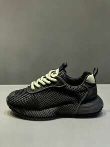 Men's Breathable Mesh Casual Sports Shoes, Thick Non-Slip Outsole, Comfortable Elevated Platform, Suitable For Outdoor, Jogging, Walking - Black and Green - View 1