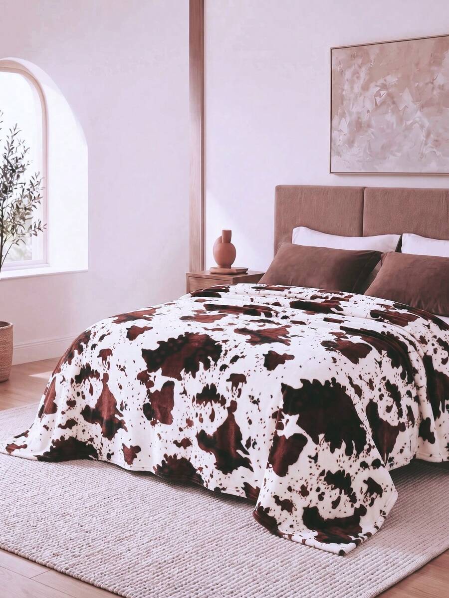 1pc Soft Cow Print Fleece Blanket - Cozy Flannel Blanket Suitable For All Seasons - Great For Daughters, Adults, Students And Teenagers, Autumn Decor, Room Decor - Mocha Brown - View 1